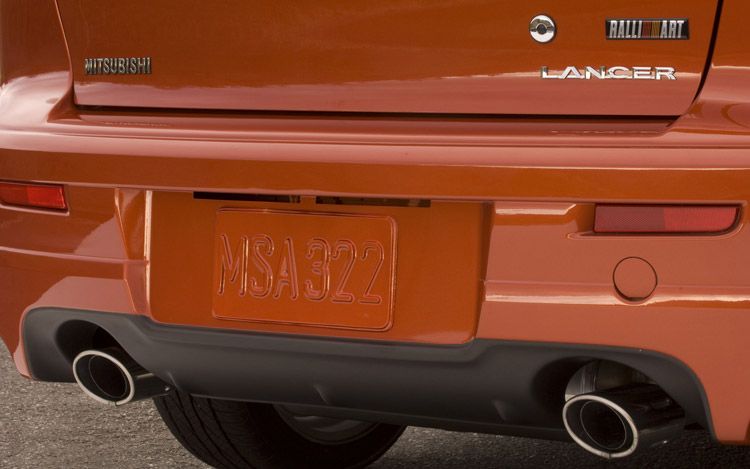 Mitsubishi_Lancer_Ralliart___Rear_bumper.jpg