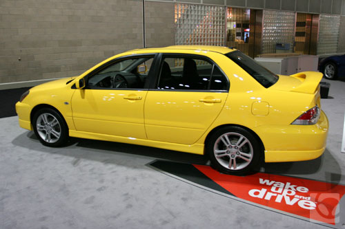 2005_Mitsubishi_Lancer_Ralliart_rear.jpg